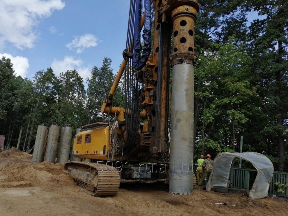 Фото 66 — Применение техники Bauer для бурения свай в условиях ограниченного пространства.