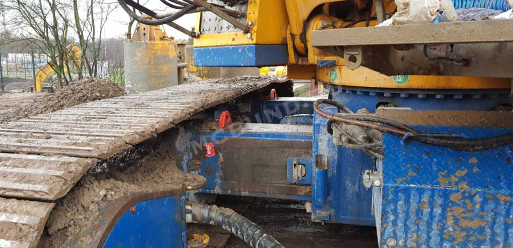 Фото 45 — Применение техники Bauer для установки монолитных свай