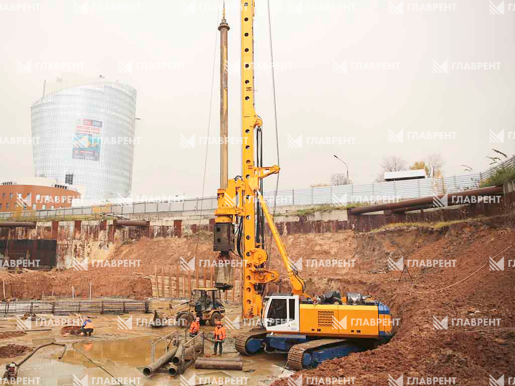 Фото 23 — Процесс установки свай с использованием техники Bauer