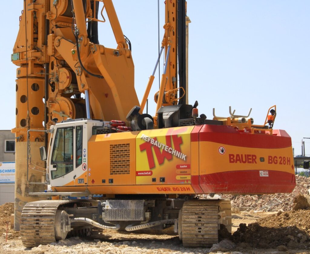 Фото 88 — Bauer BG28: идеальный выбор для строительных работ